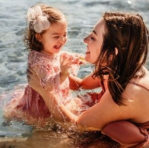 Meet your Posher, Hillary